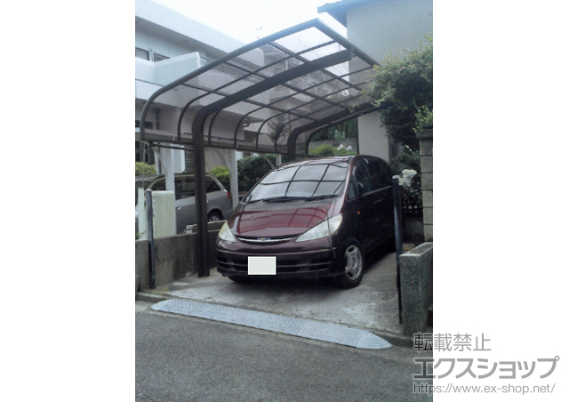 和歌山県紀の川市のLIXIL リクシル（トステム）のカーポート テールポートシグマIII 積雪〜20cm対応 施工例