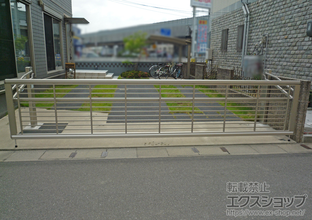 岡山県岡山市ののカーゲート エクスラインアップゲート ワイド 1型 手動式 施工例