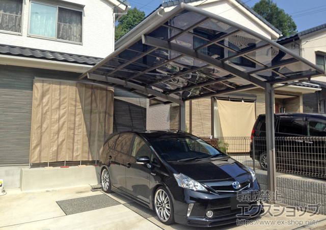 京都府京都市のLIXIL リクシル（トステム）のカーポート カーブポートシグマIII 積雪〜20cm対応 施工例