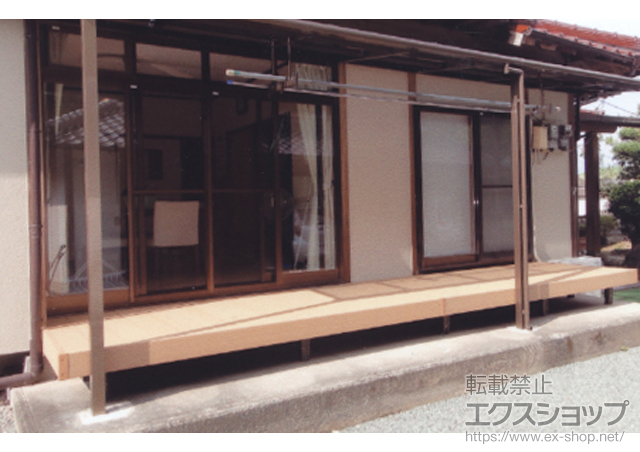 熊本県菊池市のLIXIL リクシル（トステム）のウッドデッキ 樹ら楽ステージ 施工例