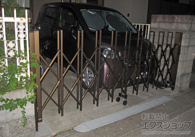 埼玉県草加市ののカーゲート トリップゲート PA型 ノンレール 片開き 施工例