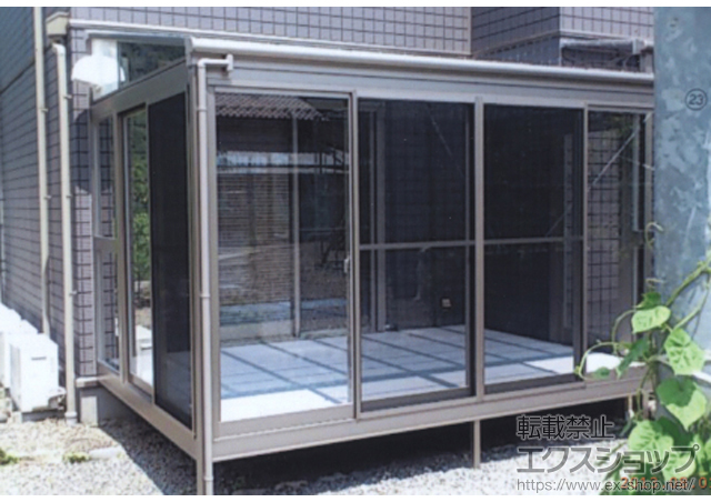 岐阜県美濃市のLIXIL リクシル（トステム）のテラス囲い・サンルーム ほせるんですII F型 床納まり 施工例
