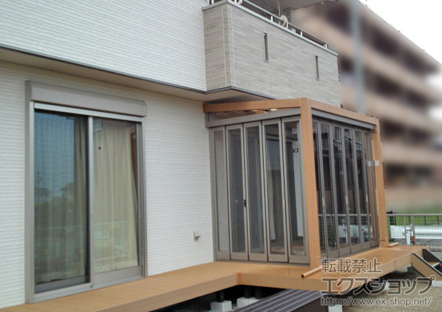 岐阜県岐阜市のLIXIL リクシル（トステム）のウッドデッキ 樹ら楽ステージ　ジーマ接続 施工例