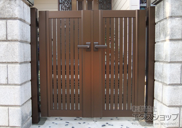 大阪府東大阪市のの門扉 エクスライン門扉6型 両開き　門柱使用 施工例