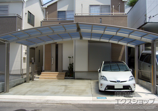 埼玉県新座市ののカーポート レイナトリプルポートグラン　積雪〜20cm対応 施工例