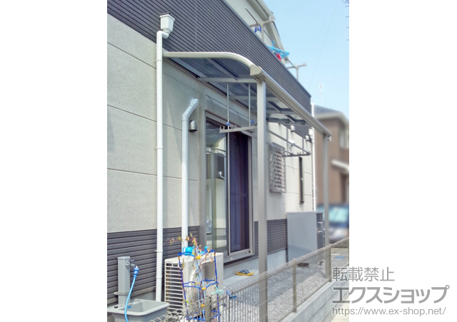 千葉県柏市ののテラス屋根 プレシオステラス R型 テラスタイプ 単体 積雪〜20cm対応＋吊り下げ物干し　ロング2本入 施工例