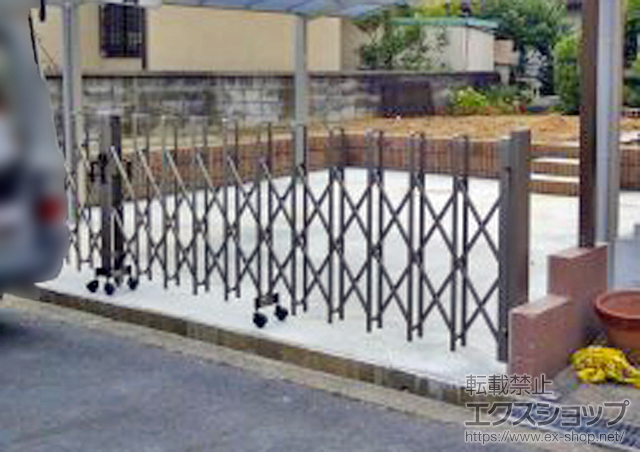 奈良県磯城郡田原本町ののカーゲート トリップゲート PB型 ノンレール 両開き 施工例