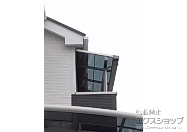 神奈川県小田原市のLIXIL リクシル（トステム）のバルコニー・ベランダ屋根 ライザーテラスII F型 屋根タイプ 連棟 積雪〜20cm対応 施工例