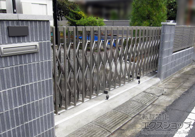 神奈川県平塚市ののカーゲート アルシャインII M型 Aタイプ サイドレール 片開き 470S 施工例