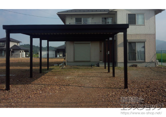 滋賀県長浜市のLIXIL リクシル（トステム）のカーポート テリオスポートIII 3000 2台用 奥行延長 8本柱 積雪〜100cm対応 施工例