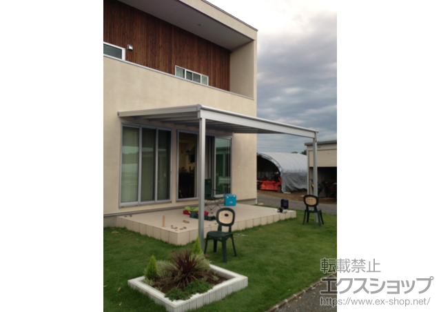 埼玉県深谷市ののテラス屋根 ヴェクターテラス F型 ビッグサイズ 単体 積雪〜20cm対応＋自在垂木掛け 張り出しなし用 関東間2.5間 施工例
