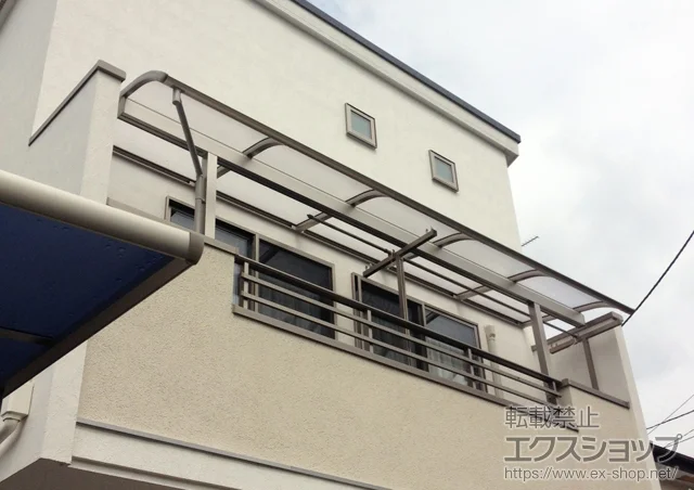 東京都国立市ののバルコニー・ベランダ屋根、カーポート ヴェクターテラス R型 屋根タイプ 単体 積雪～20cm対応 施工例