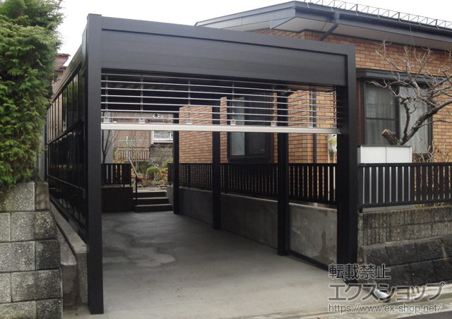 岩手県盛岡市ののフェンス・柵、手すり、ガレージシャッター、カーポート テリオスポートIII 1台用奥行延長 角柱本 標準鼻隠し 積雪〜100cm対応＋サイドパネル（ポリカーボネート） 施工例