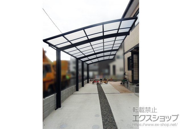 広島県広島市のLIXIL リクシル（トステム）のカーポート カーブポートシグマIII 縦連棟 積雪〜20cm対応 施工例