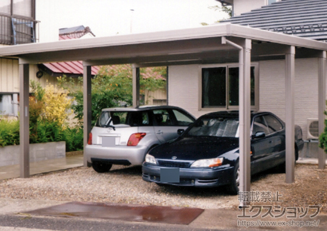 福島県河沼郡会津坂下町のLIXIL リクシル（トステム）のカーポート テリオスポートIII 4500 2台用 6本柱 積雪〜150cm対応 施工例