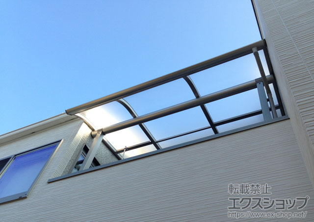 大阪府豊中市ののバルコニー・ベランダ屋根 プレシオステラス R型 屋根タイプ 単体 積雪〜20cm対応 施工例