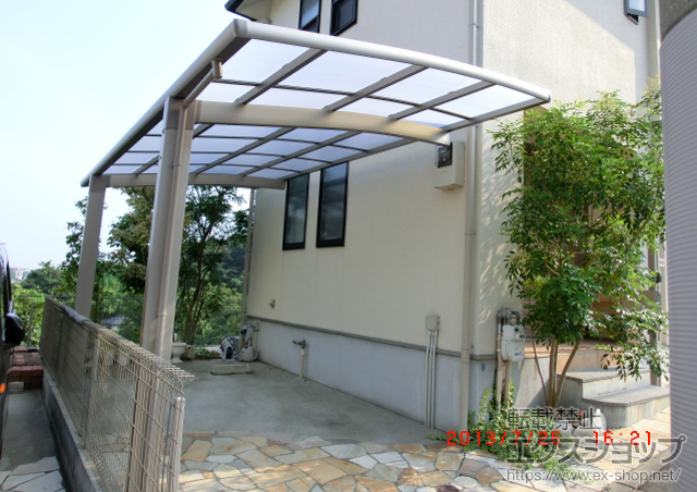 兵庫県神戸市のLIXIL リクシル（トステム）のカーポート カーブポートシグマIII 積雪〜20cm対応 施工例