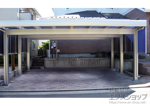 宮城県仙台市ののカーポート イディオス AD型 2台用 6本柱 積雪〜100cm対応+イディオス用サイドパネル 2台用6本柱対応+イディオス用サイドパネル 2台用6本柱対応 施工例