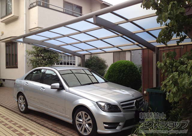 東京都世田谷区のLIXIL リクシル（トステム）のカーポート カーブポートシグマIII 積雪〜20cm対応 施工例