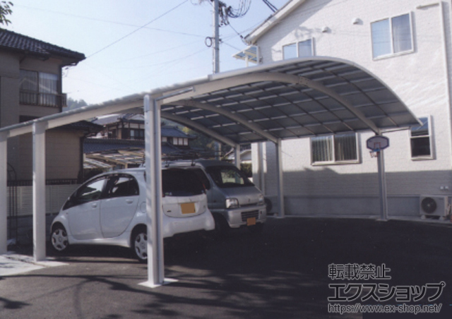 広島県呉市のLIXIL リクシル（トステム）のカーポート リベルポートシグマIII 延長 3台用 積雪〜20cm対応 施工例