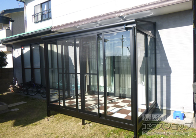 福島県須賀川市のLIXIL リクシル（トステム）のテラス囲い・サンルーム ほせるんですII F型 床納まり 施工例