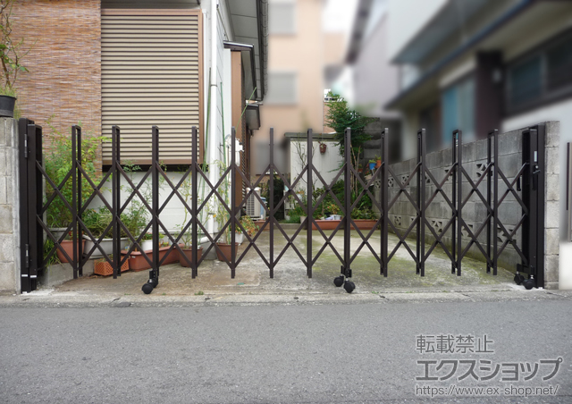 神奈川県海老名市ののカーゲート トリップゲート PB型 ノンレール 片開き 38S 施工例