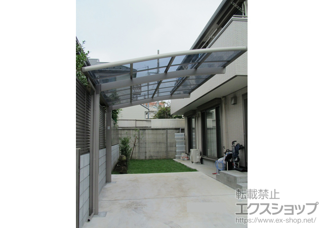 東京都三鷹市のLIXIL リクシル（トステム）のカーポート カーブポートシグマIII 積雪〜20cm対応 施工例