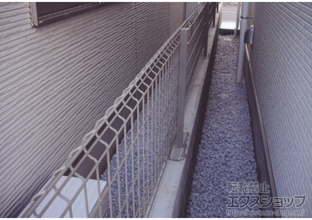 埼玉県ふじみ野市ののフェンス・柵 ハイグリッドフェンスUF8型 フリーポールタイプ 施工例