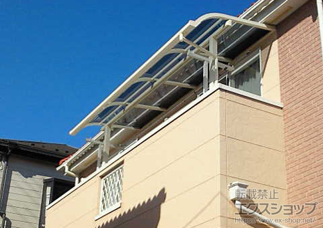 埼玉県川越市のLIXIL リクシル（トステム）のバルコニー・ベランダ屋根 ライザーテラスII R型 屋根タイプ 単体 積雪〜20cm対応 施工例