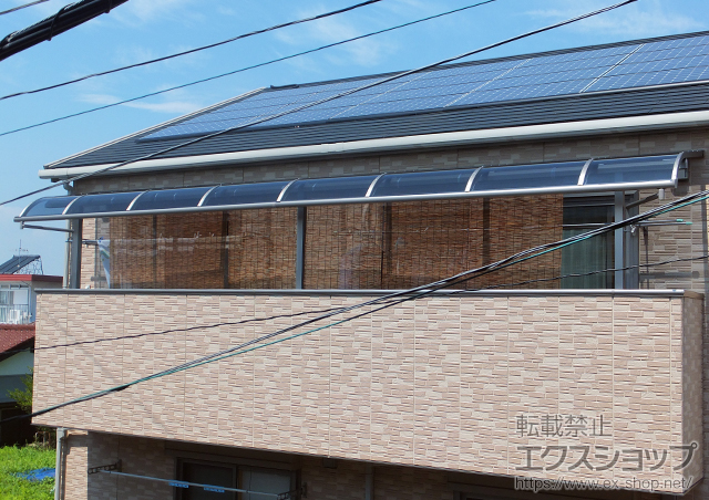 神奈川県大和市のLIXIL リクシル（トステム）のバルコニー・ベランダ屋根 ライザーテラスII R型 屋根タイプ 連棟 積雪〜20cm対応 施工例