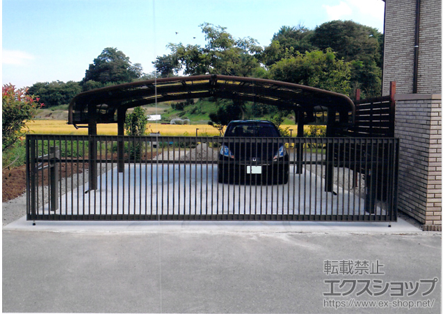 長野県佐久市ののカーゲート ワイドオーバードアS2型 電動式 施工例