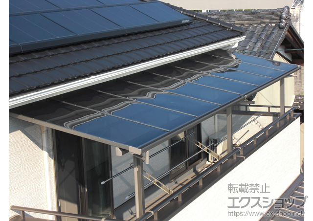 滋賀県守山市のLIXIL リクシル（トステム）のバルコニー・ベランダ屋根 ライザーテラスII F型 屋根タイプ 連棟 積雪〜20cm対応 施工例