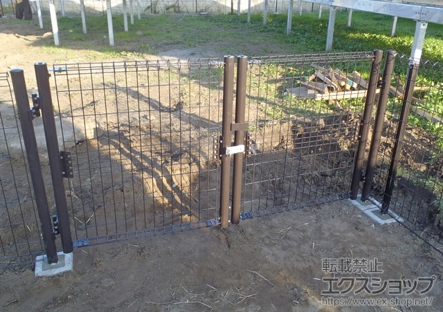 千葉県山武郡横芝光町のの門扉 イーネット門扉1型 両開き　門柱使用 施工例