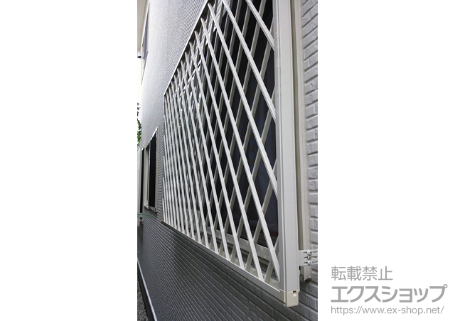 千葉県我孫子市のLIXIL リクシル（トステム）の面格子・窓格子 アルミ面格子 ヒシクロス 施工例