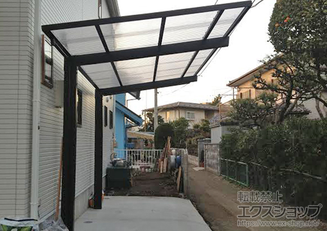 神奈川県三浦郡葉山町のLIXIL リクシル（トステム）のカーポート サーフポートIII 積雪〜20cm対応 施工例