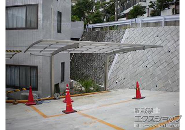 神奈川県川崎市ののカーポート レイナポートグラン　積雪〜20cm対応＋着脱式サポート柱　2本 施工例