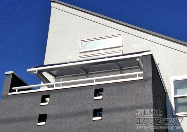東京都杉並区のLIXIL リクシル（トステム）のバルコニー・ベランダ屋根 ライザーテラスII R型 ルーフタイプ 単体 積雪〜20cm対応 施工例