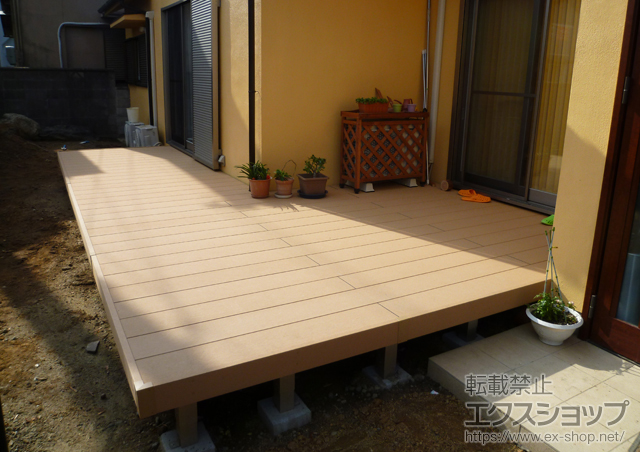 大阪府岸和田市ののウッドデッキ リウッドデッキ 200 施工例