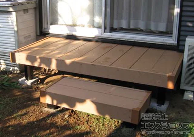 熊本県熊本市のYKKAPのウッドデッキ リウッドデッキ 200＋独立式リウッドステップ 施工例