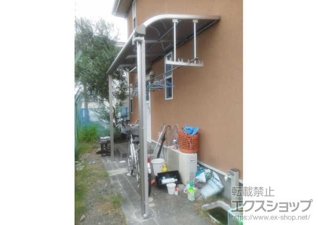 静岡県掛川市ののテラス屋根 プレシオステラス R型 テラスタイプ 単体 積雪〜20cm対応＋吊り下げ式物干し 標準 2本入 施工例