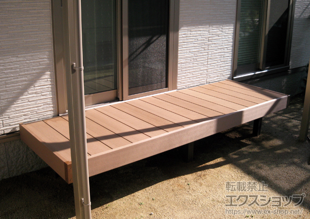 福岡県北九州市のLIXIL リクシル（トステム）のウッドデッキ 樹ら楽ステージ 施工例
