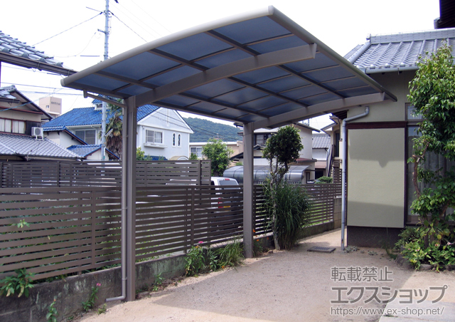 岡山県岡山市のLIXIL リクシル（トステム）のカーポート カーブポートシグマIII 積雪〜20cm対応 施工例