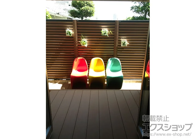 ���Ɍ���ˎs��YKKAP�̃E�b�h�f�b�L ���E�b�h�f�b�L 200 �{�H��