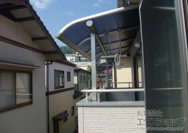広島県広島市のYKKAPのバルコニー・ベランダ屋根 ヴェクターテラス R型 屋根タイプ 単体 積雪〜20cm対応 施工例