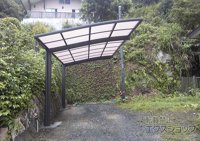 神奈川県鎌倉市のLIXIL リクシル（トステム）のカーポート カーブポートシグマIII 積雪〜20cm対応＋母屋補強材 施工例