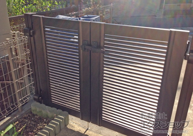 東京都足立区のの門扉 エクスライン門扉1型 両開き親子　門柱使用 施工例