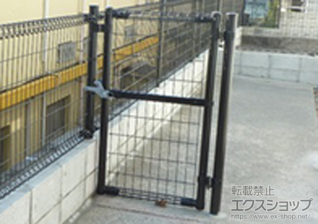 鹿児島県鹿児島市のの門扉 メッシュフェンスM0門扉 片開き 施工例