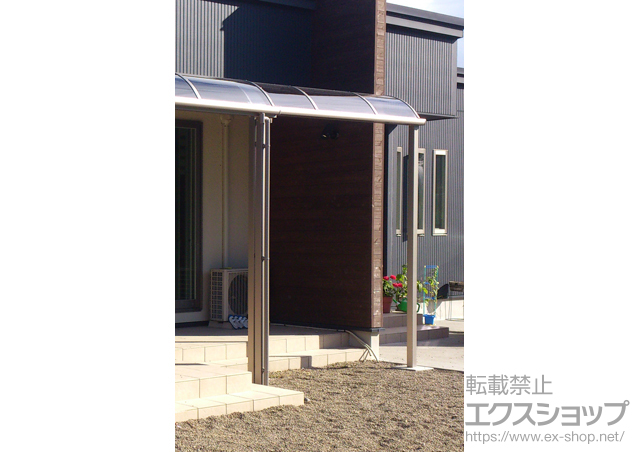 鹿児島県薩摩郡さつま町のLIXIL リクシル（トステム）のテラス屋根 ライザーテラスII R型 テラスタイプ 単体 積雪〜20cm対応 施工例