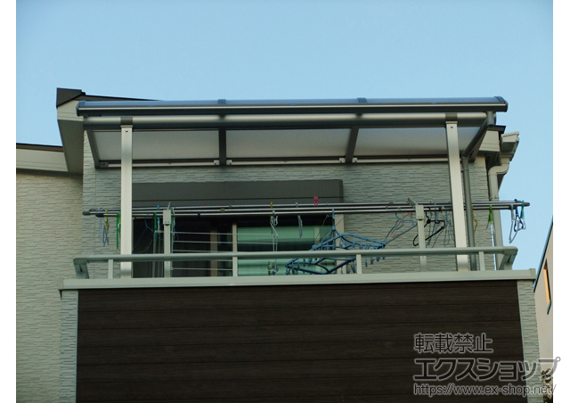 大阪府箕面市ののバルコニー・ベランダ屋根 プレシオステラス R型 屋根タイプ 単体 積雪〜20cm対応 施工例