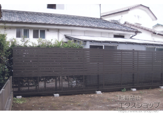 宮崎県佐土原町のLIXIL リクシル(新日軽)のフェンス・柵 セレビューフェンス 2段柱(控え柱なし・60角) 施工例